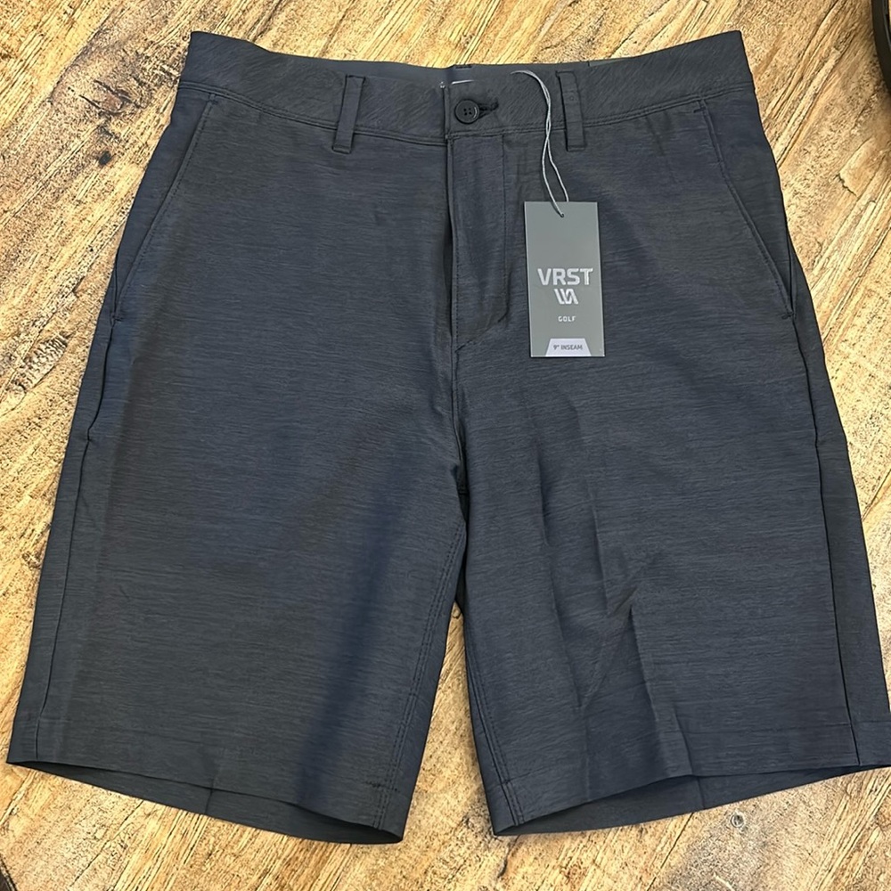 NWT VRST Core Heather Golf Short